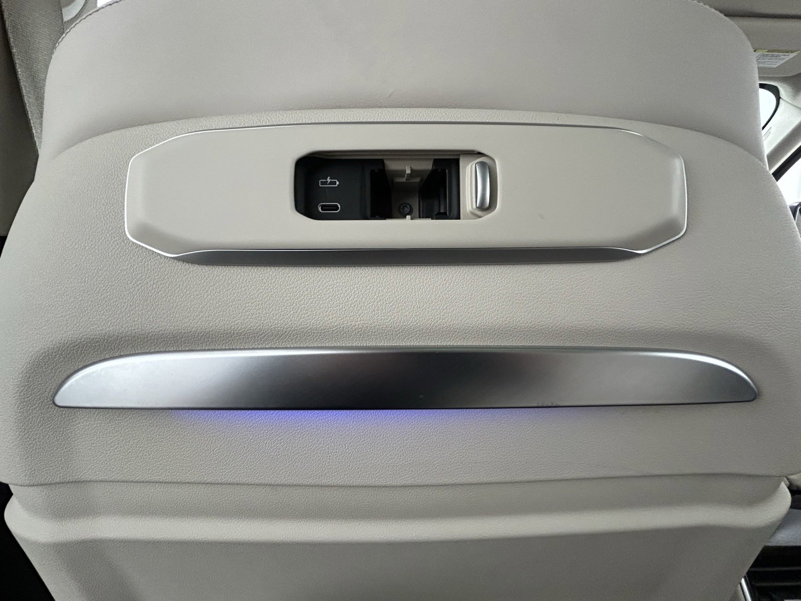 Used 2023 BMW X7 xDrive40i w/ Executive Package image 35