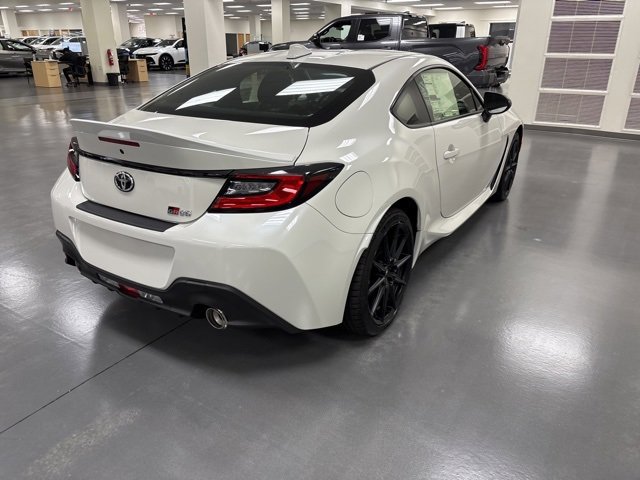New 2025 Toyota GR86 Premium image 8