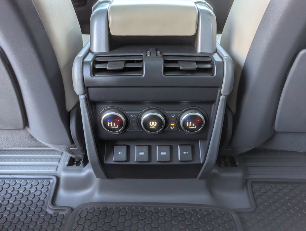 Used 2020 Land Rover Defender 110 HSE AWD/4WD image 41