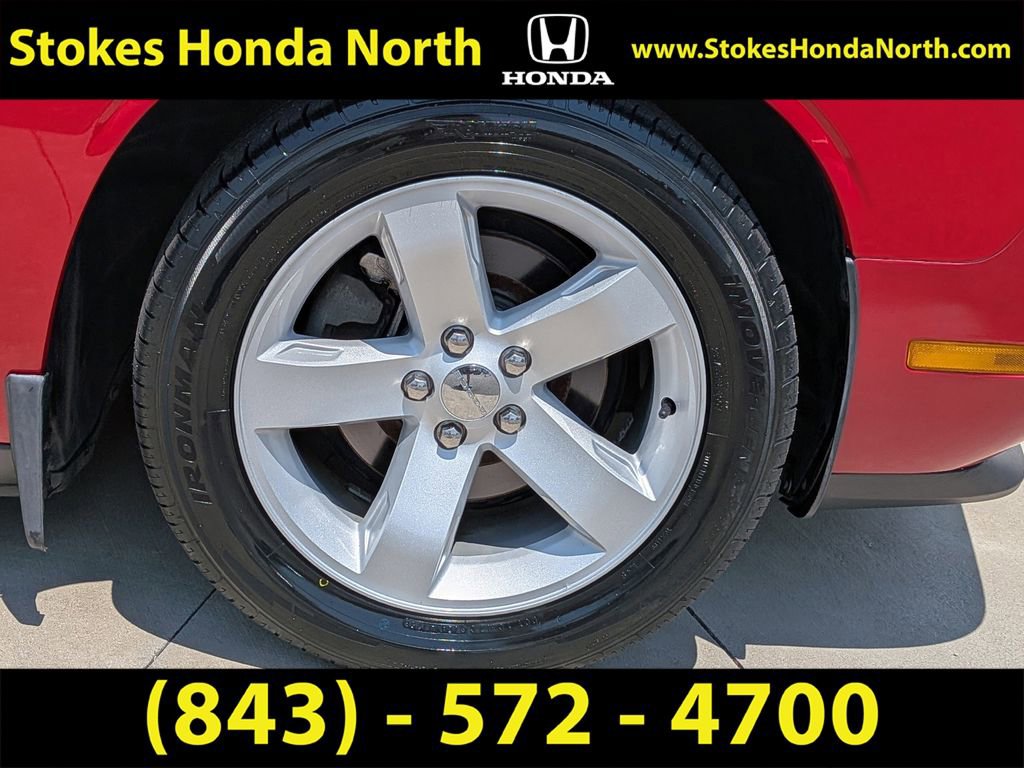 Used 2013 Dodge Challenger SXT w/ Sound Group RWD image 15