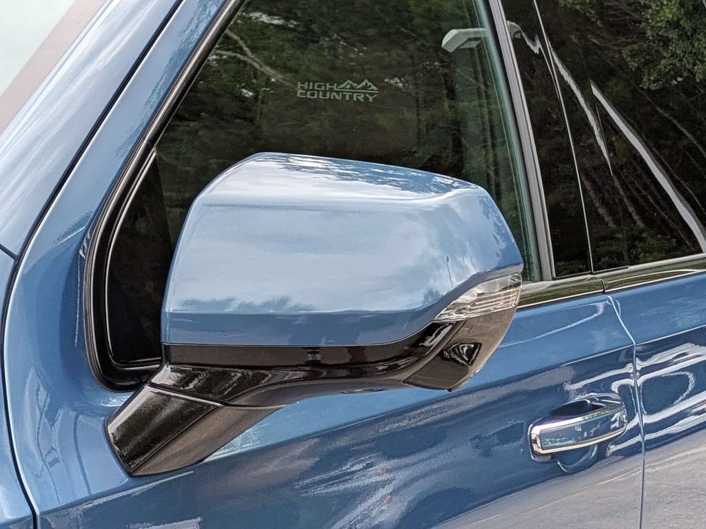 New 2026 Chevrolet Suburban High Country AWD/4WD image 13