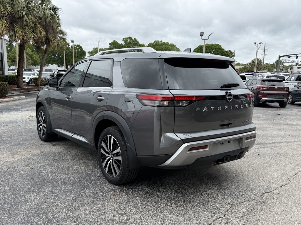 Used 2024 Nissan Pathfinder Platinum w/ Cargo Package image 7