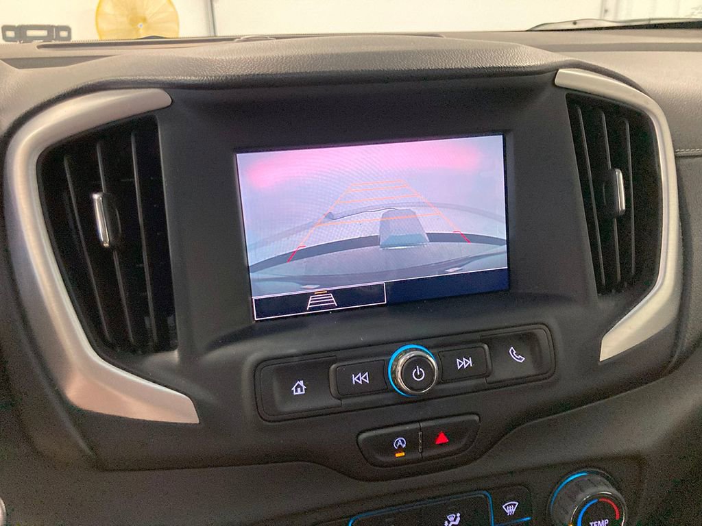 Used 2022 GMC Terrain SLE image 4