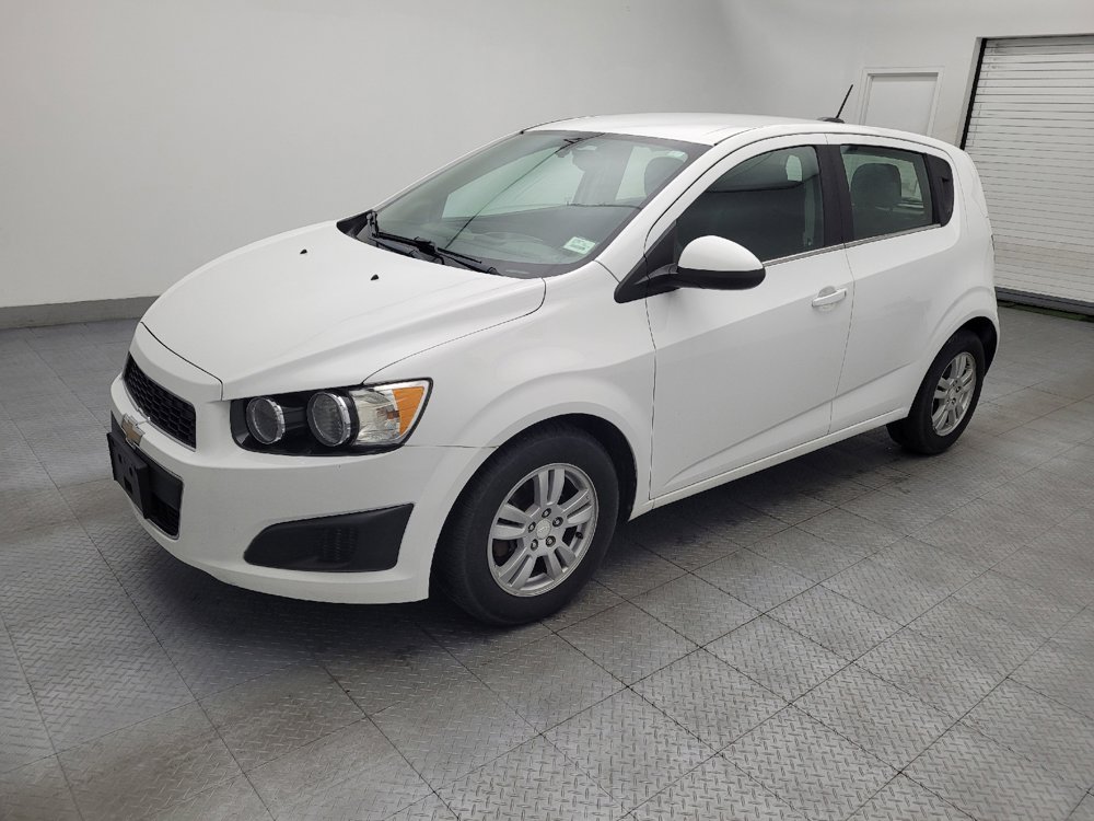 Used 2016 Chevrolet Sonic LT FWD image 2