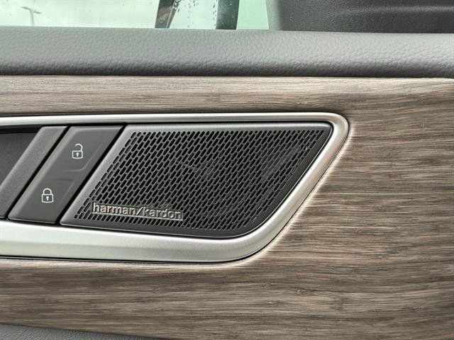 New 2025 Volkswagen Atlas SEL Premium R-Line image 29