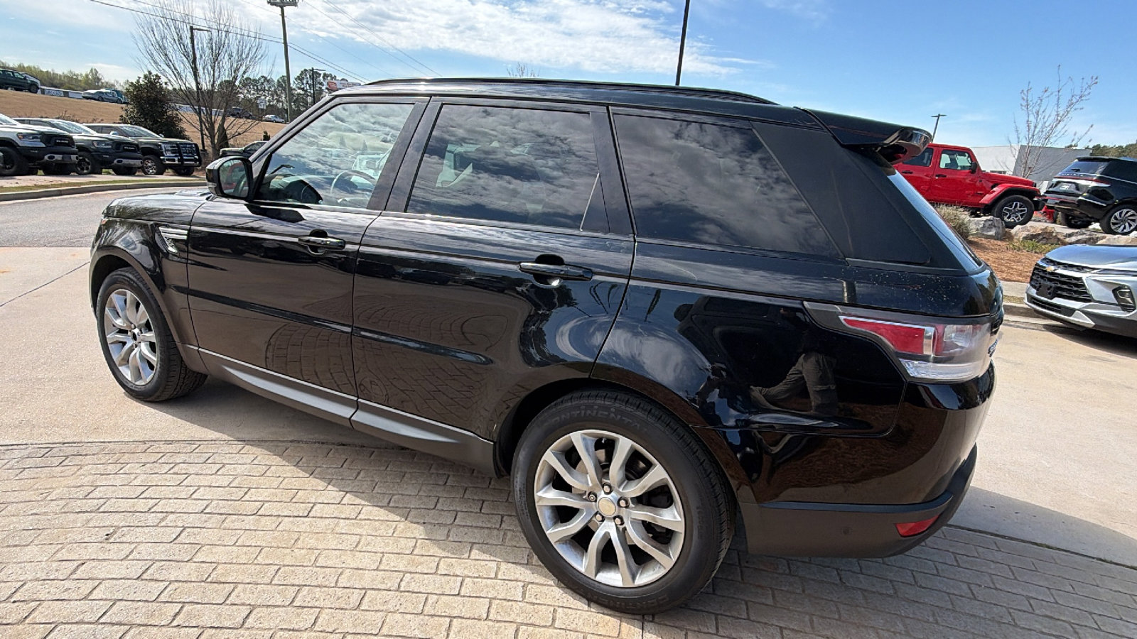 Used 2015 Land Rover Range Rover Sport HSE image 10