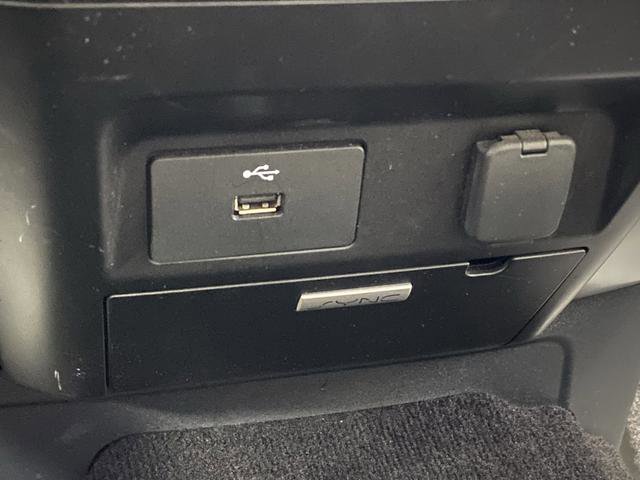 Used 2017 Ford F150 XLT w/ Trailer Tow Package image 21