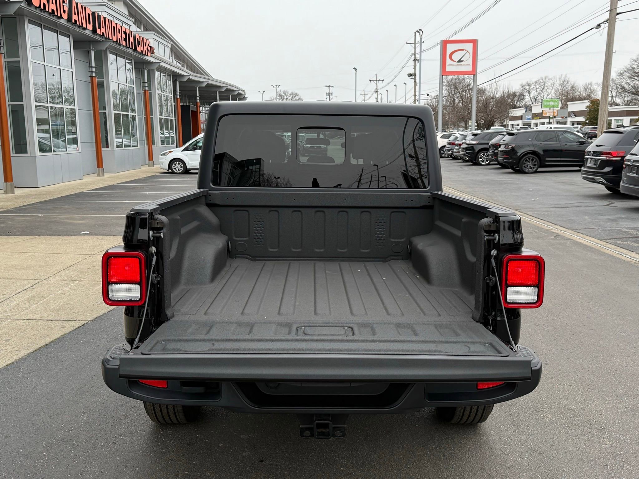 Used 2021 Jeep Gladiator Sport image 8