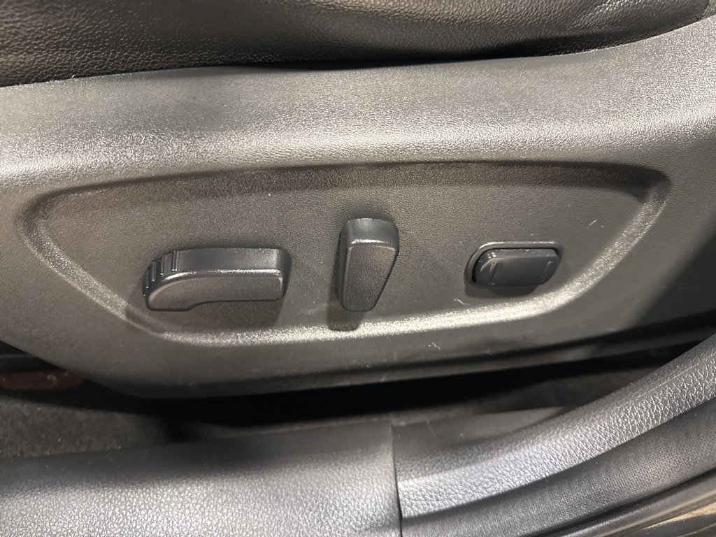 Used 2015 Nissan Rogue SL w/ SL Premium Package image 28