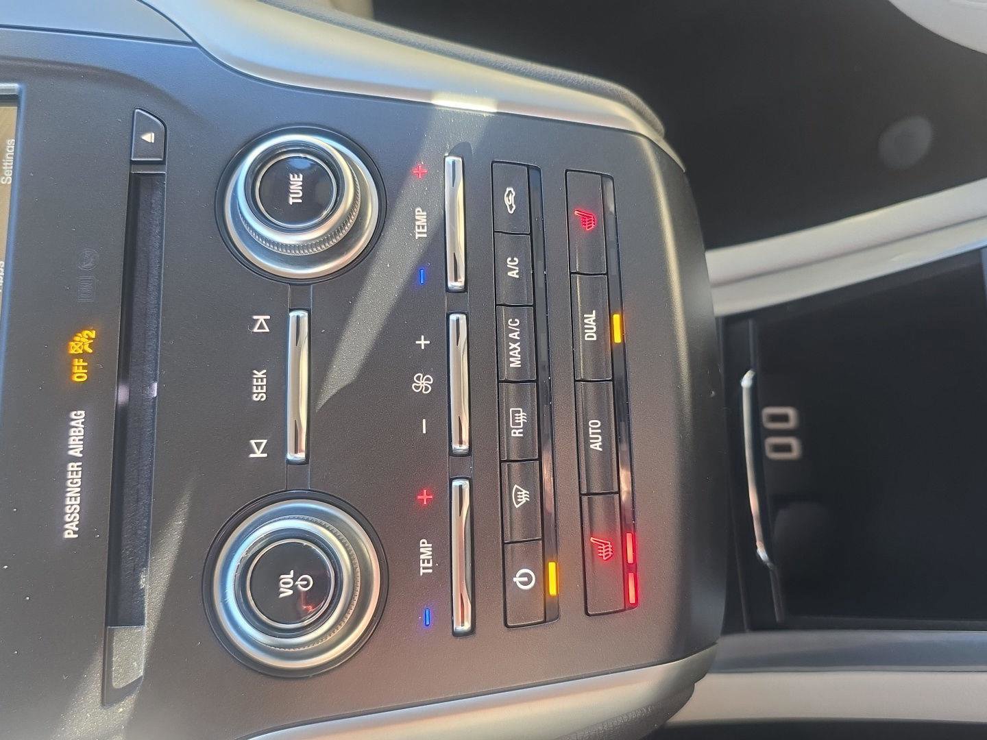 Used 2019 Lincoln MKC Premiere image 22