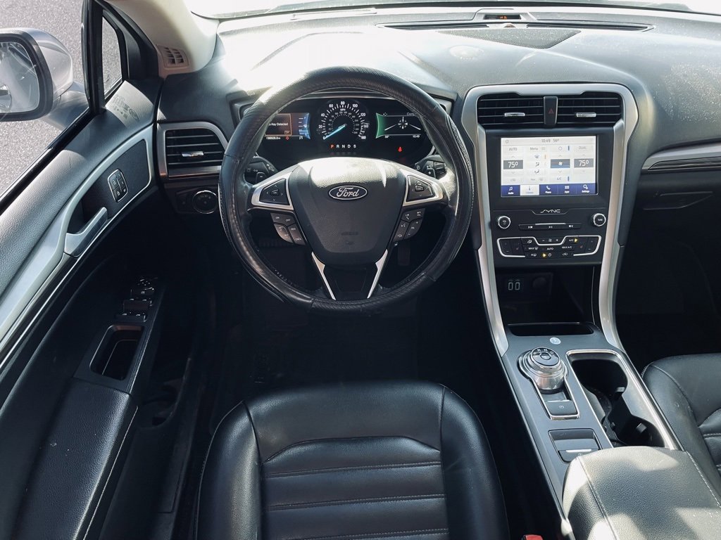 Used 2019 Ford Fusion SEL image 21