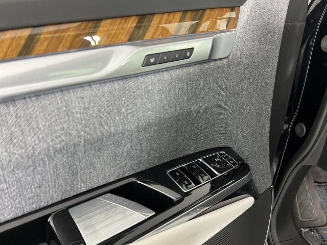 Certified 2025 Cadillac Escalade Sport Platinum AWD/4WD image 24