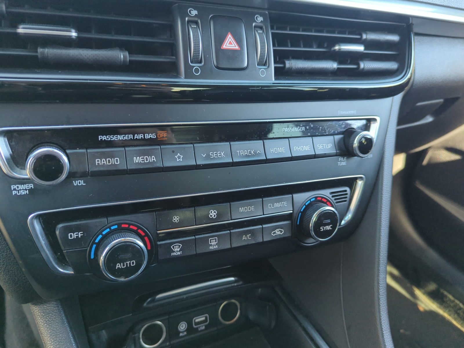 Used 2019 Kia Optima S image 12