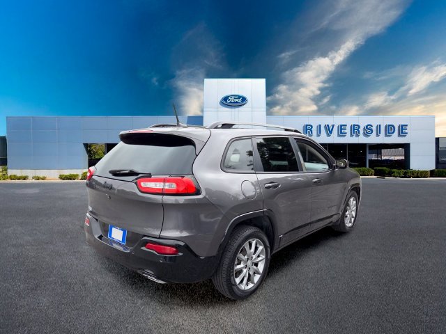 Used 2018 Jeep Cherokee Latitude FWD image 7