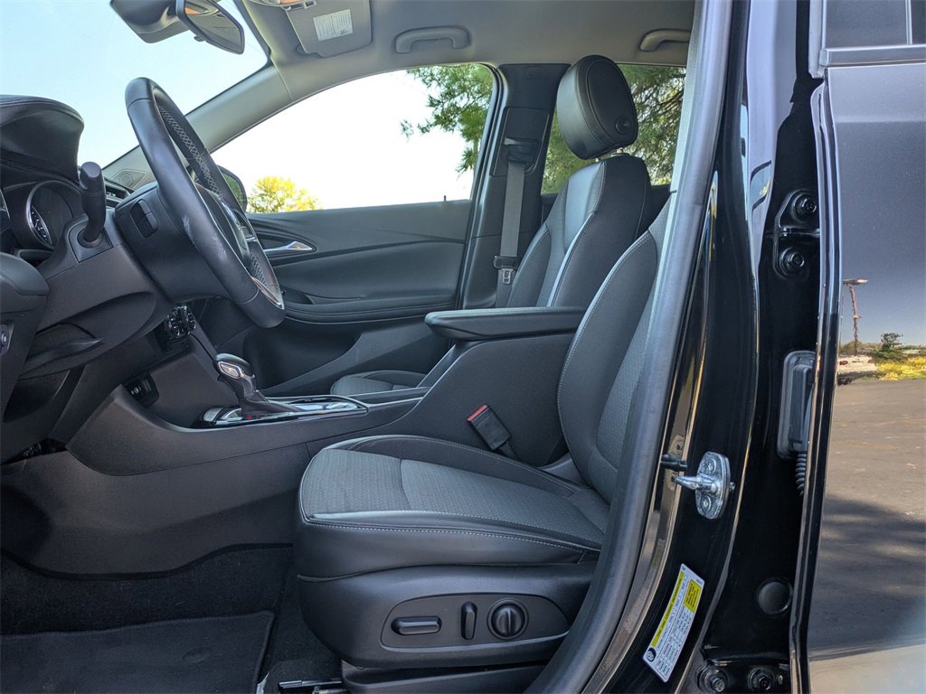 Used 2022 Buick Encore GX Select image 11