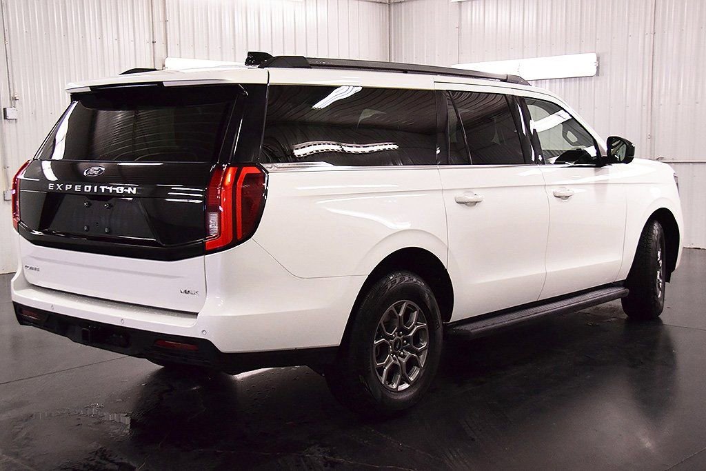 Used 2025 Ford Expedition Max Active AWD/4WD image 7