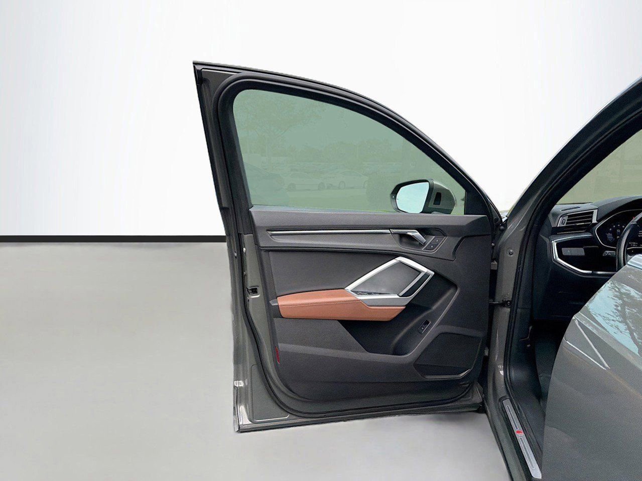 Used 2020 Audi Q3 2.0T Premium w/ Convenience Package image 23