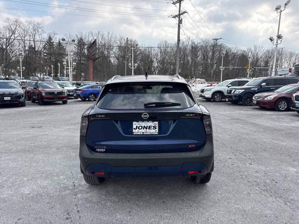 New 2026 Nissan Kicks SR w/ SR Premium Package FWD image 6