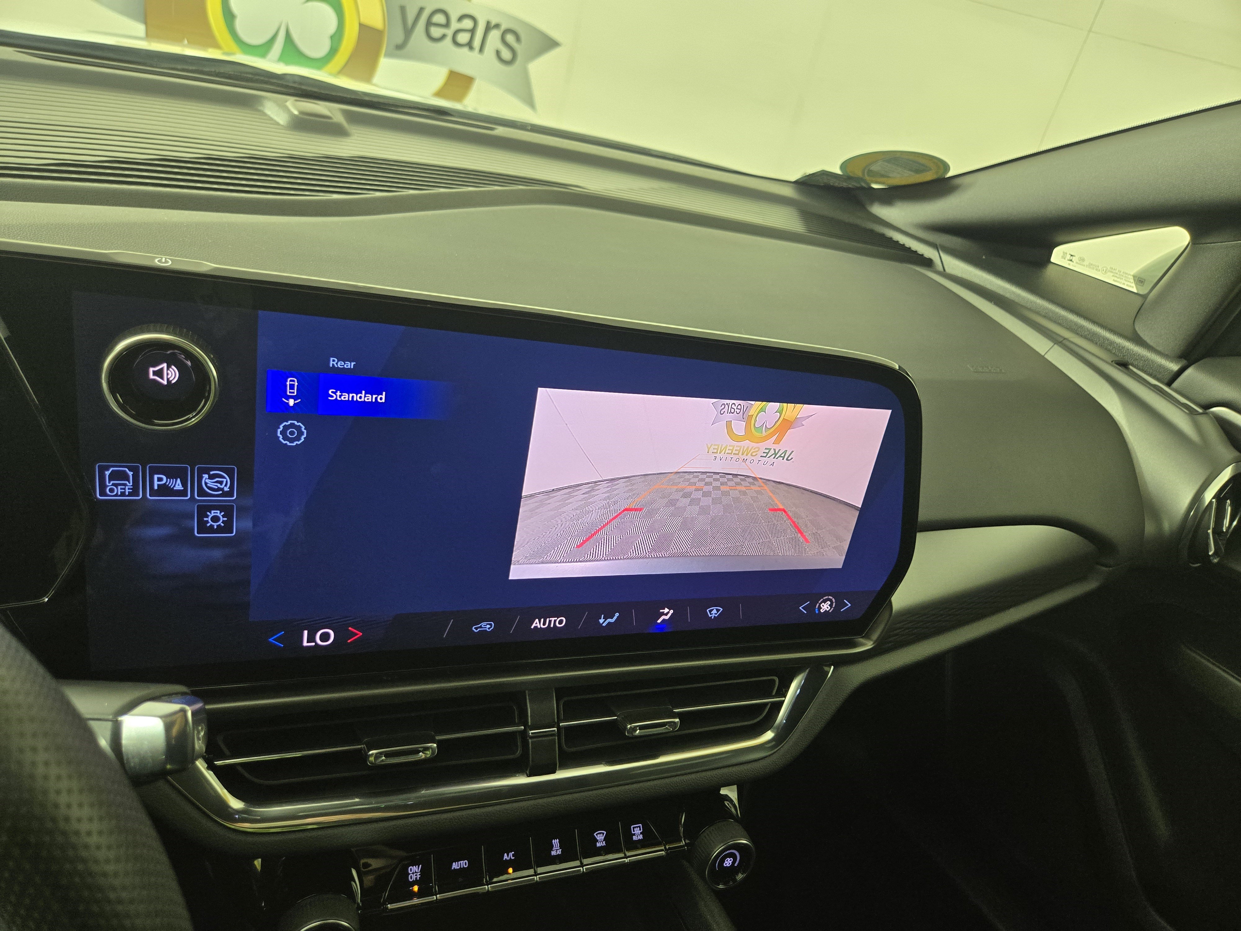 Certified 2025 Chevrolet Equinox EV LT FWD image 21