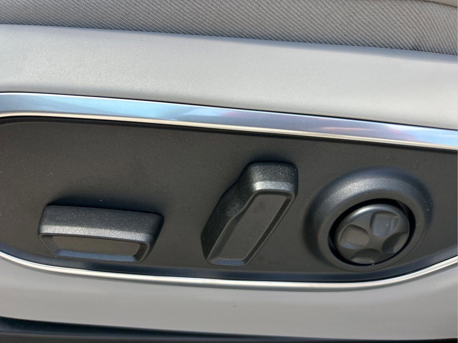 New 2026 Jeep Grand Wagoneer 2WD image 26