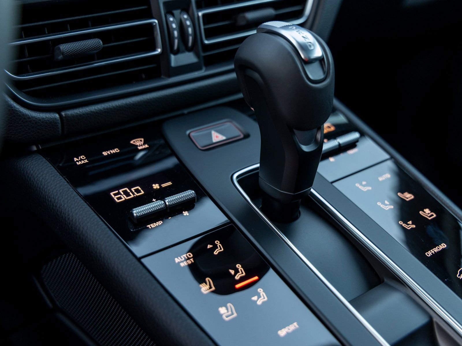 New 2025 Porsche Macan image 35