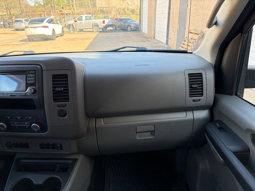 Used 2018 Nissan NV 3500 S image 39