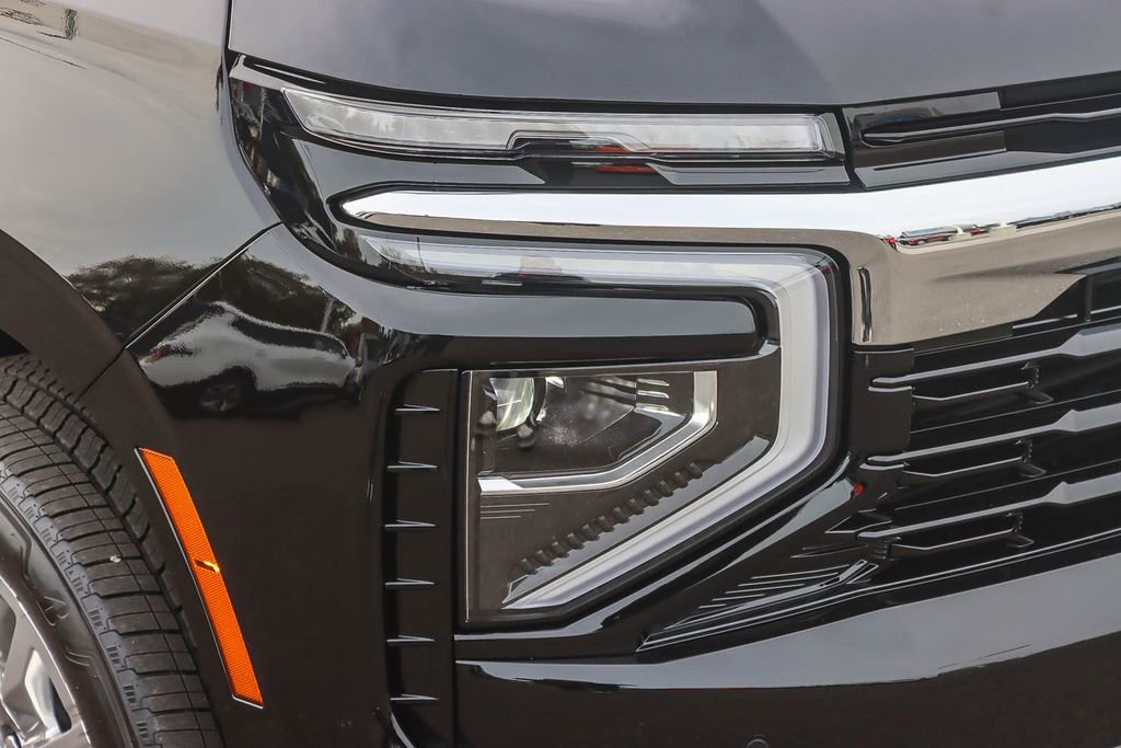 New 2026 Chevrolet Suburban LS image 7