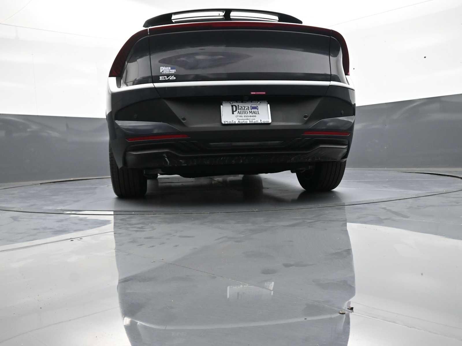 Certified 2025 Kia EV6 Light w/ Light LR Technology Package AWD/4WD image 30