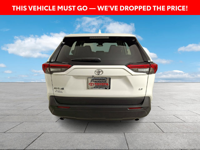 Used 2023 Toyota RAV4 LE FWD image 7