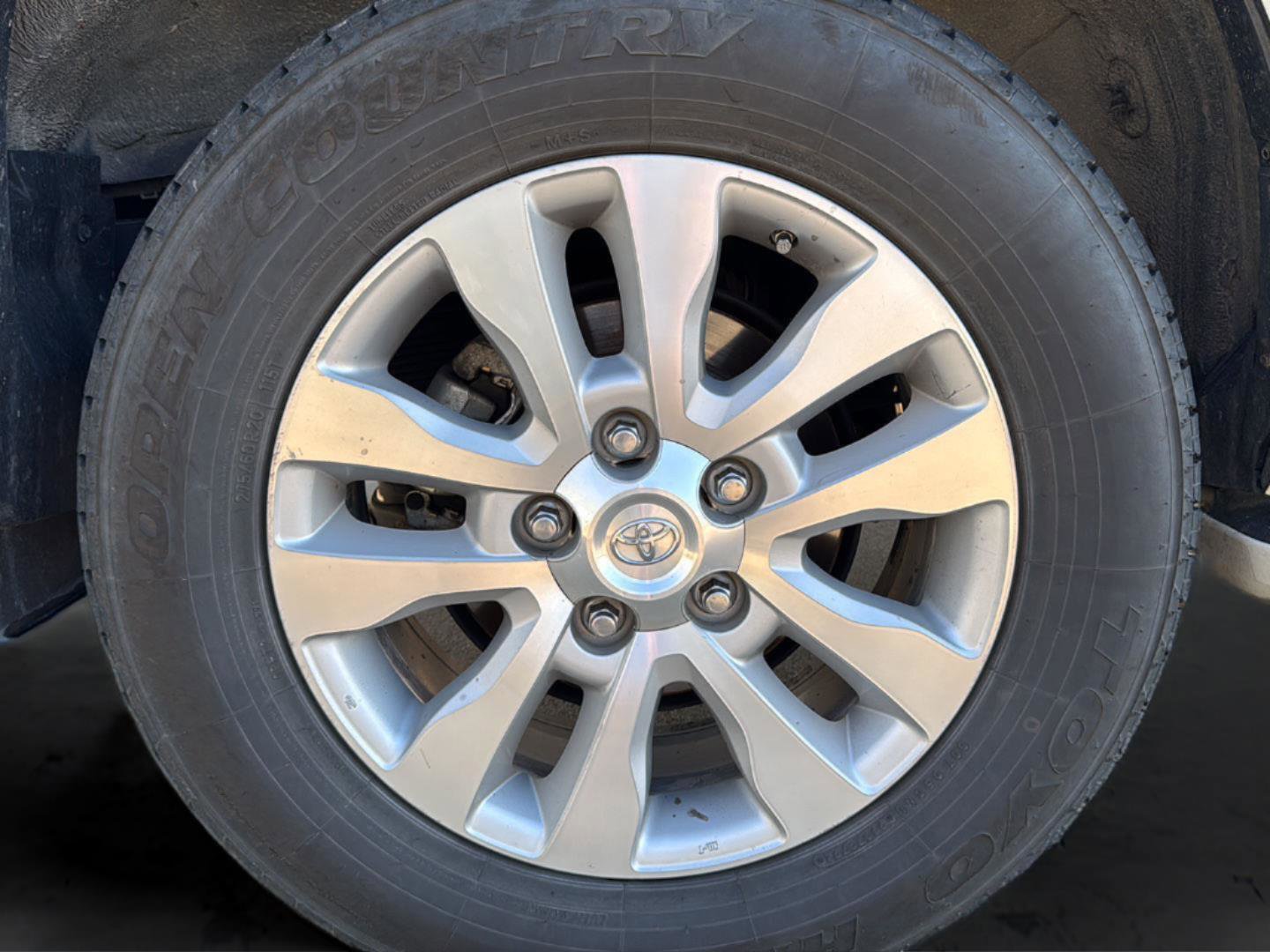 Used 2019 Toyota Sequoia Platinum AWD/4WD image 34