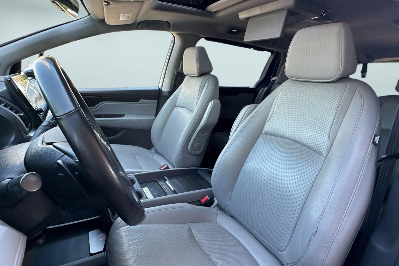 Used 2018 Honda Odyssey Elite image 31