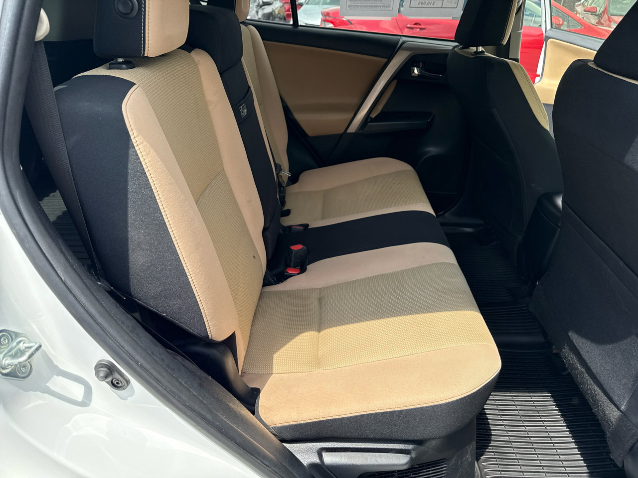 Used 2018 Toyota RAV4 XLE image 23