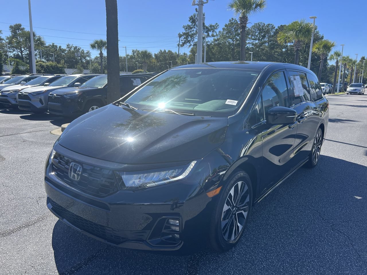 Used 2025 Honda Odyssey Elite image 5