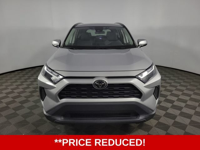 Used 2023 Toyota RAV4 XLE w/ Convenience Package FWD image 2