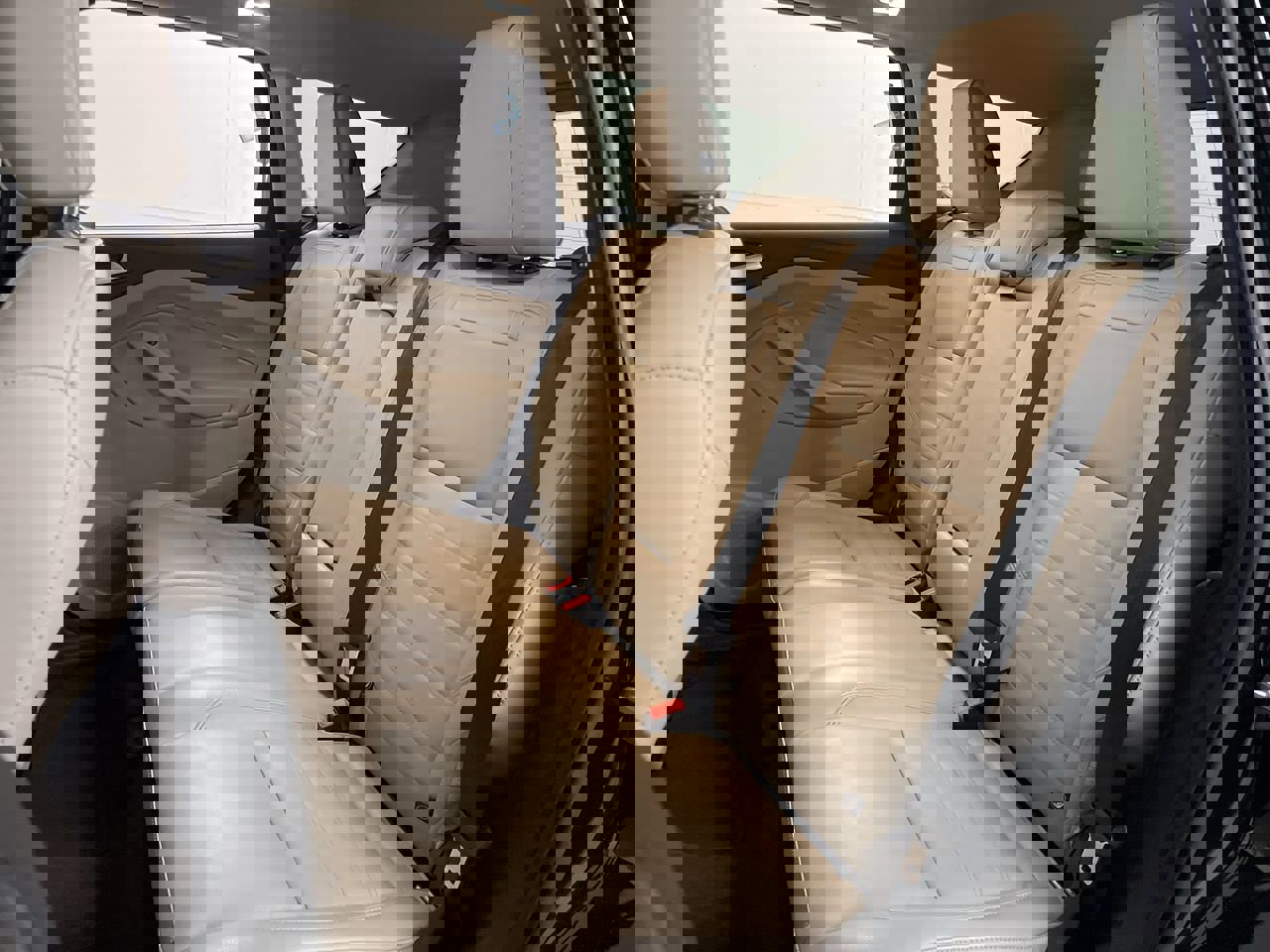 Used 2019 Ford Escape Titanium image 22