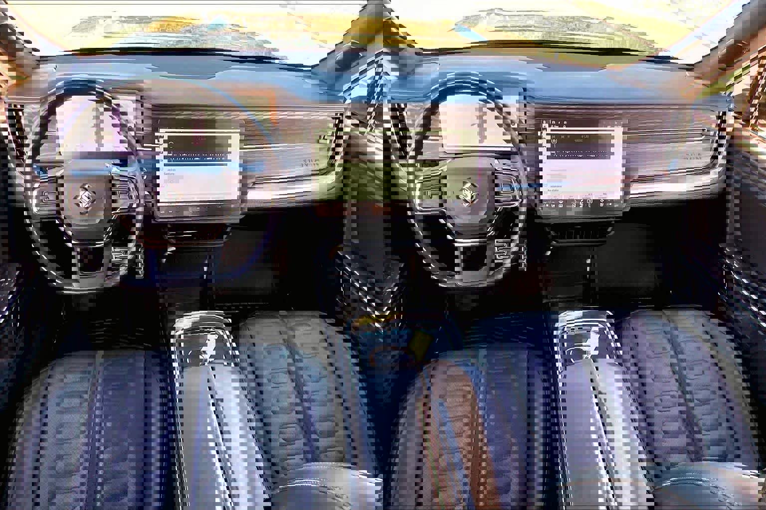 Used 2022 Rivian R1T Adventure image 15