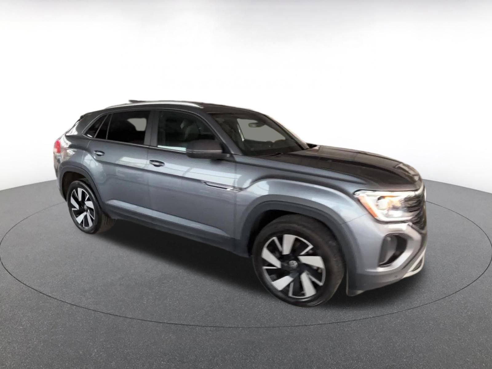 Used 2025 Volkswagen Atlas Cross Sport SE video 2