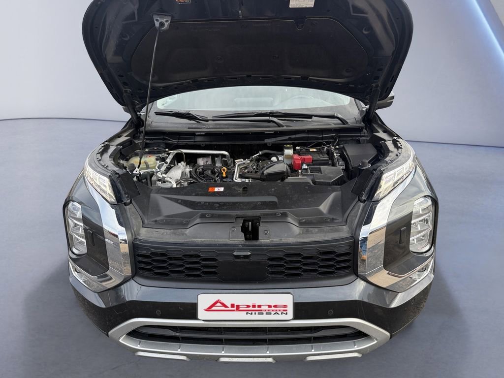 Used 2024 Mitsubishi Outlander image 18