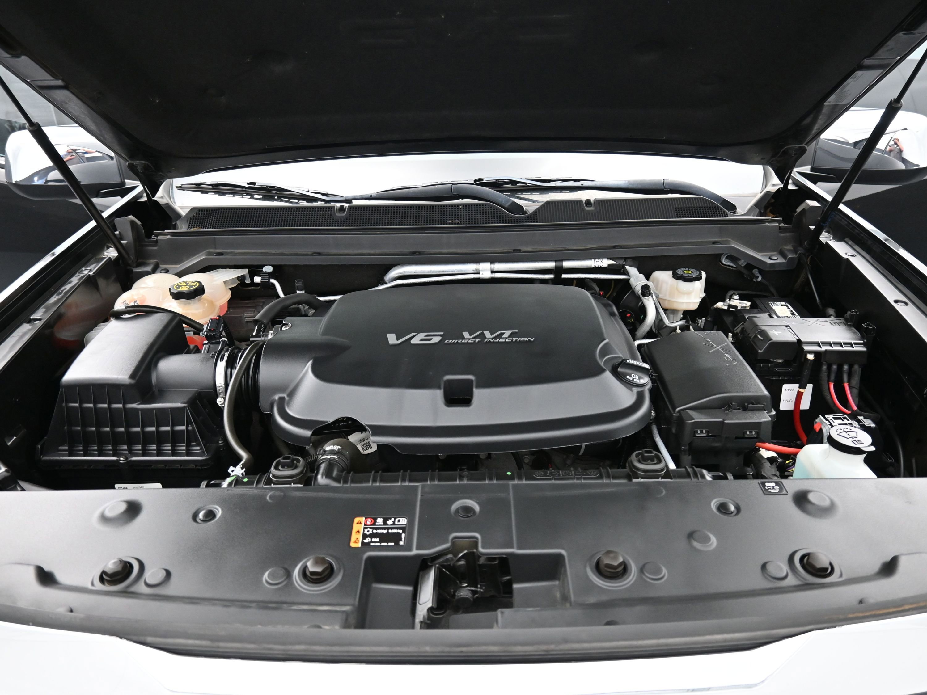 Used 2022 GMC Canyon Denali image 18