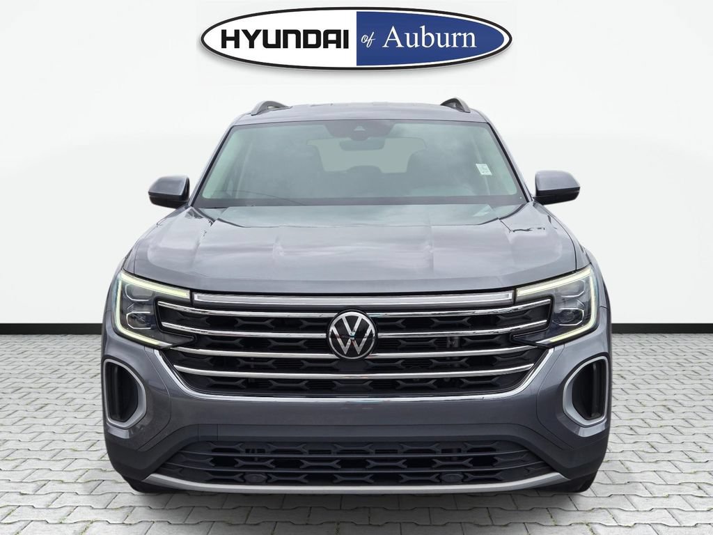 Used 2025 Volkswagen Atlas SE FWD image 12