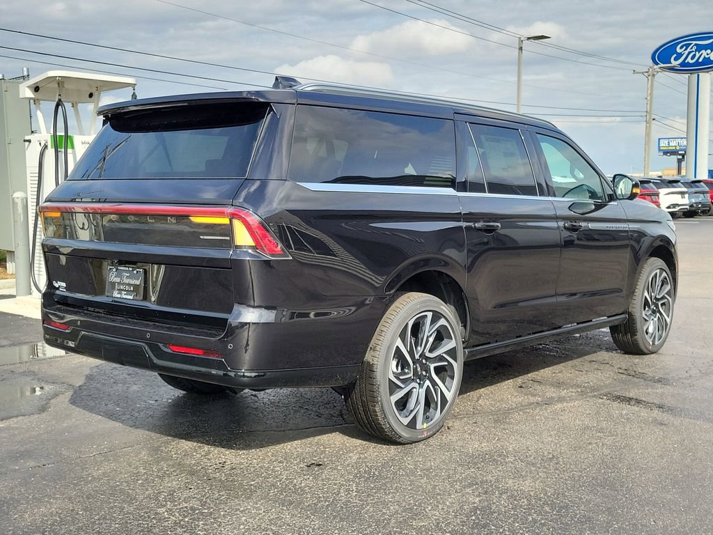 New 2026 Lincoln Navigator L Reserve AWD/4WD image 4