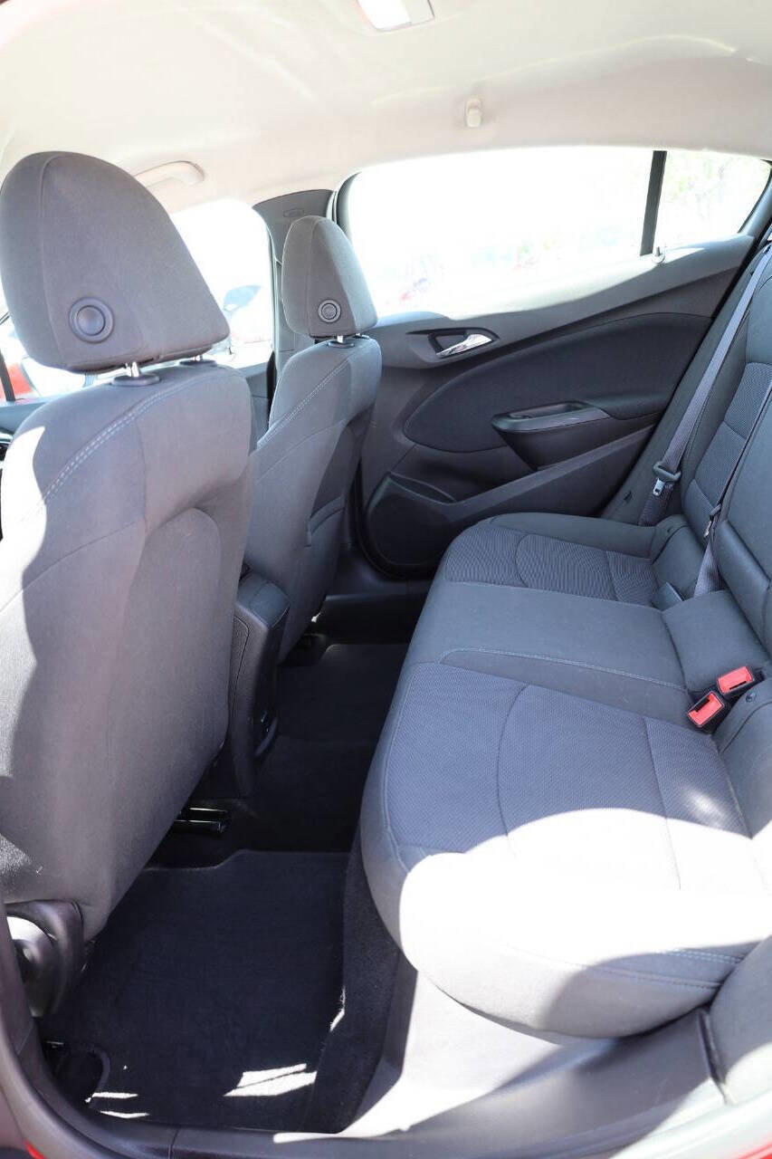 Used 2017 Chevrolet Cruze LT FWD image 17