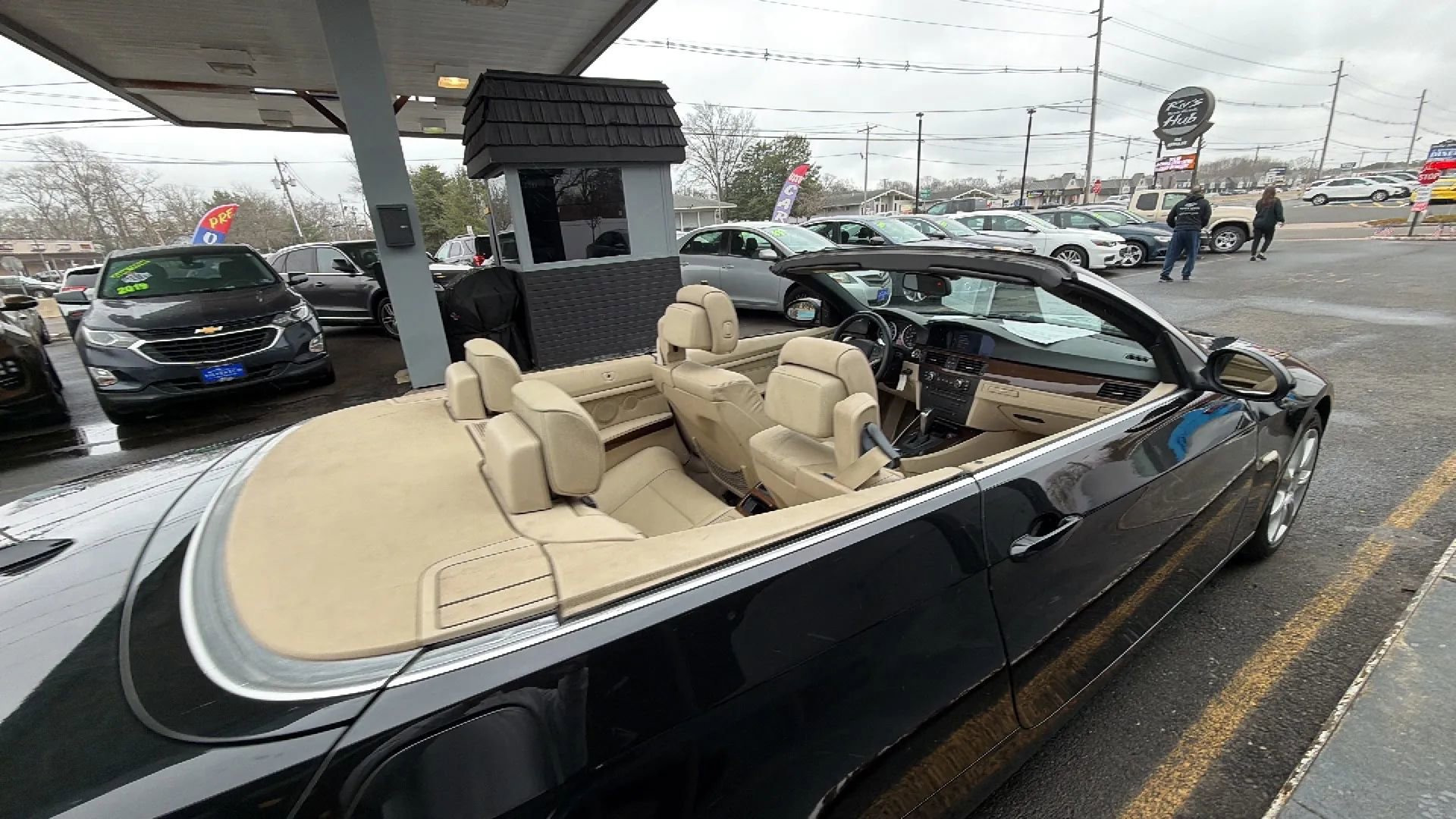 Used 2009 BMW 335i Convertible w/ Premium Pkg image 15