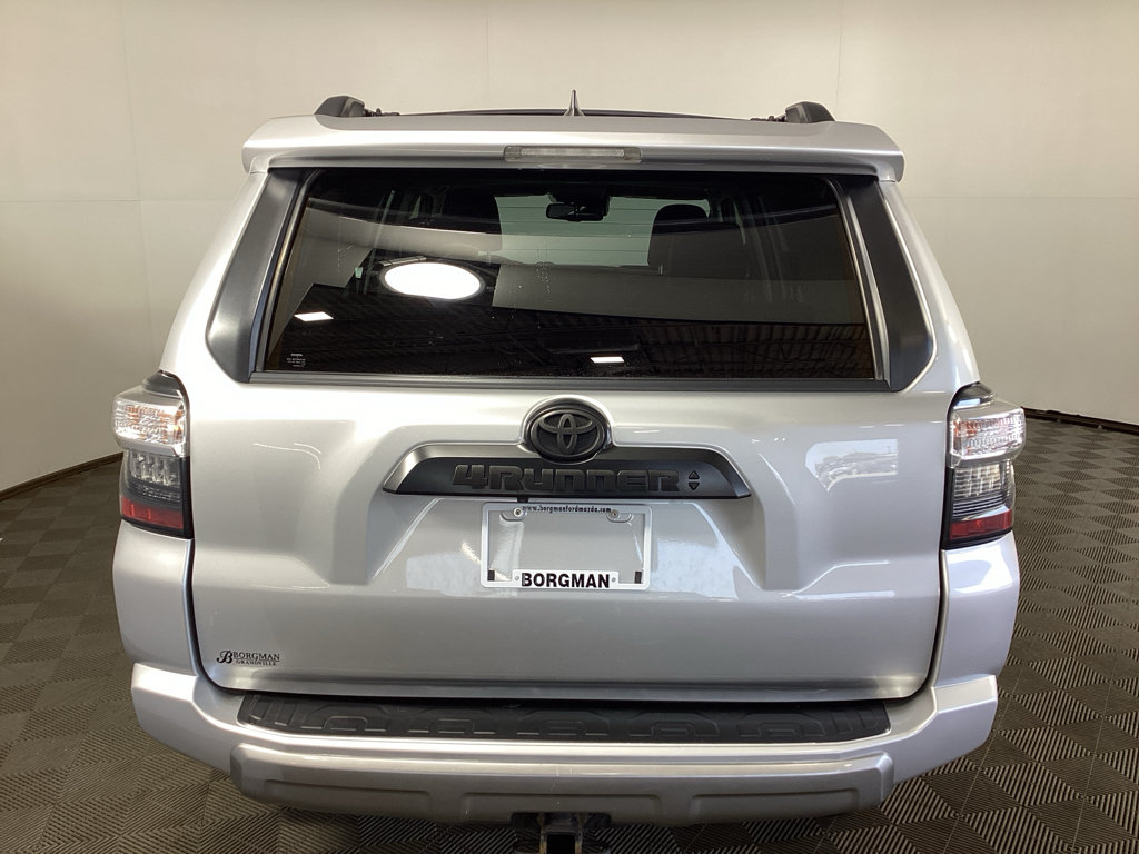 Used 2021 Toyota 4Runner TRD Off-Road Premium w/ Moonroof Package AWD/4WD image 3