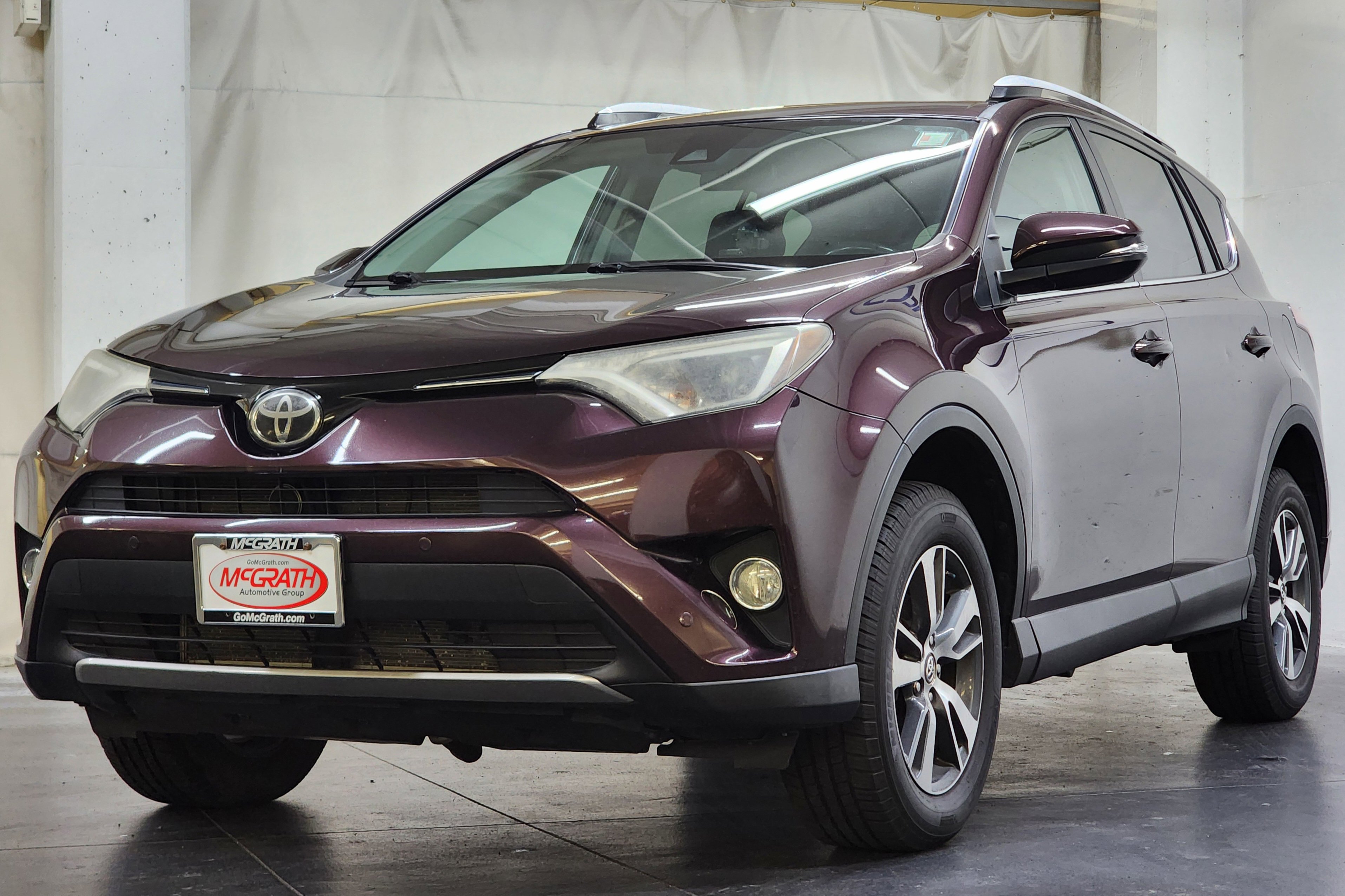 Used 2016 Toyota RAV4 XLE w/ Convenience Package image 8