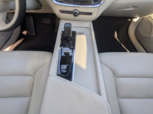 Certified 2025 Volvo S60 B5 Core image 23