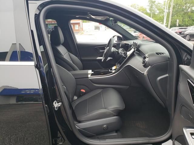 New 2025 Mercedes-Benz GLC 300 4MATIC image 16