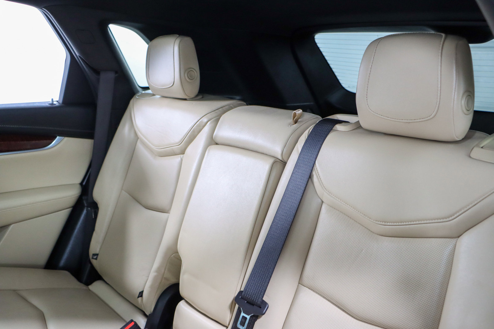 Used 2018 Cadillac XT5 Luxury w/ Driver Awareness Package image 26