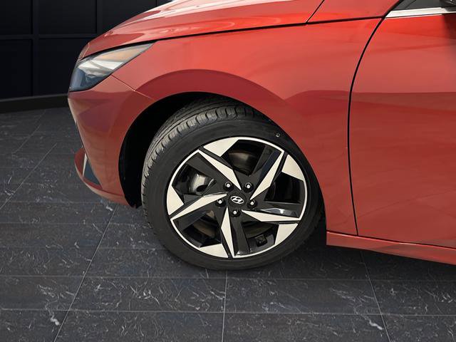 Used 2021 Hyundai Elantra Limited image 33