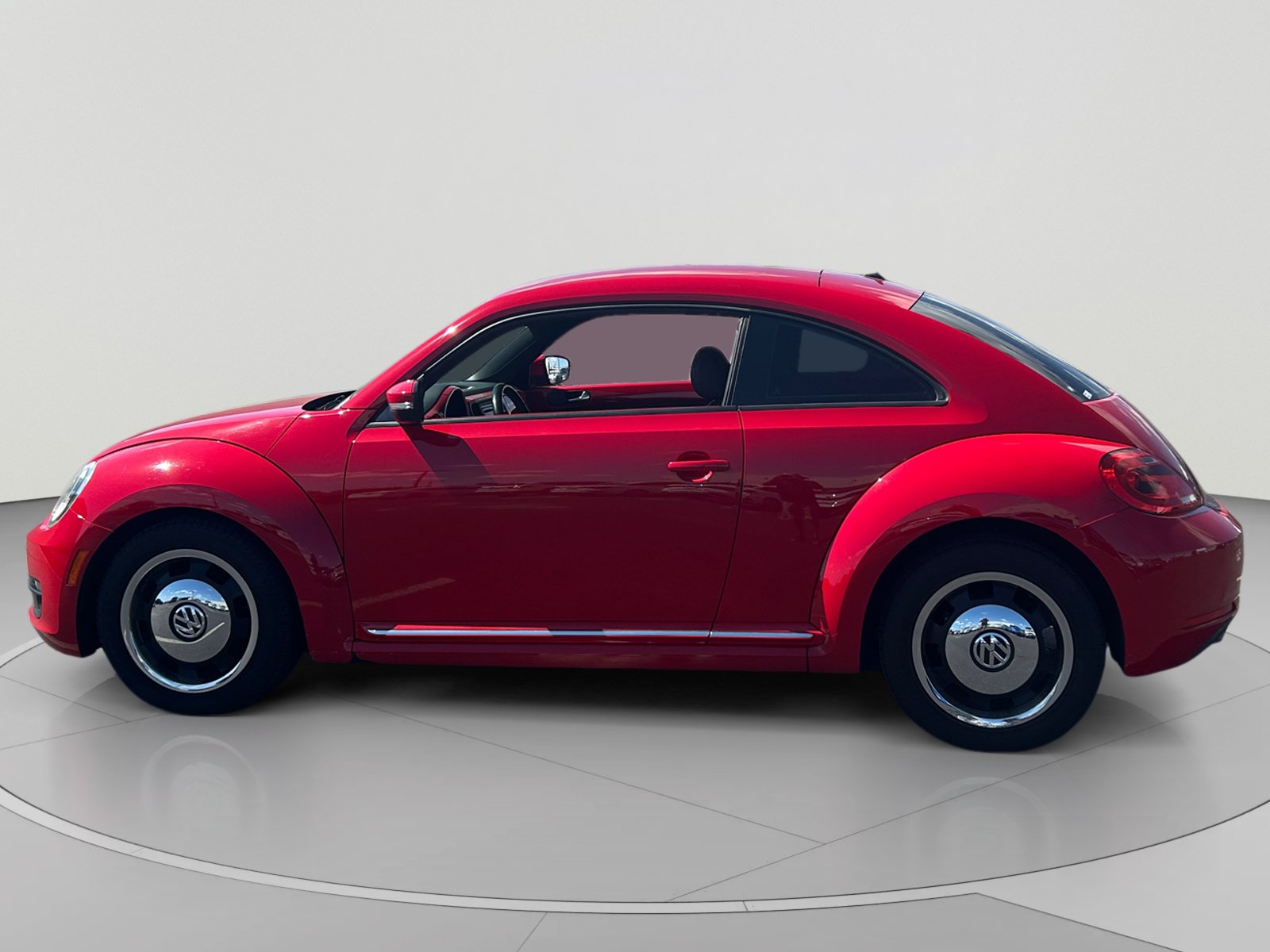 Used 2012 Volkswagen Beetle 2.5 FWD image 2